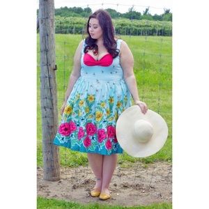 Lindy Bop Floral & Bees Sweetheart Dress